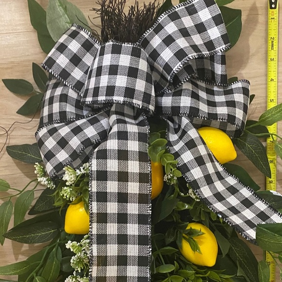 Black and White Checkered Bow with Lemons and Greenery swag - Picture 2 of 4